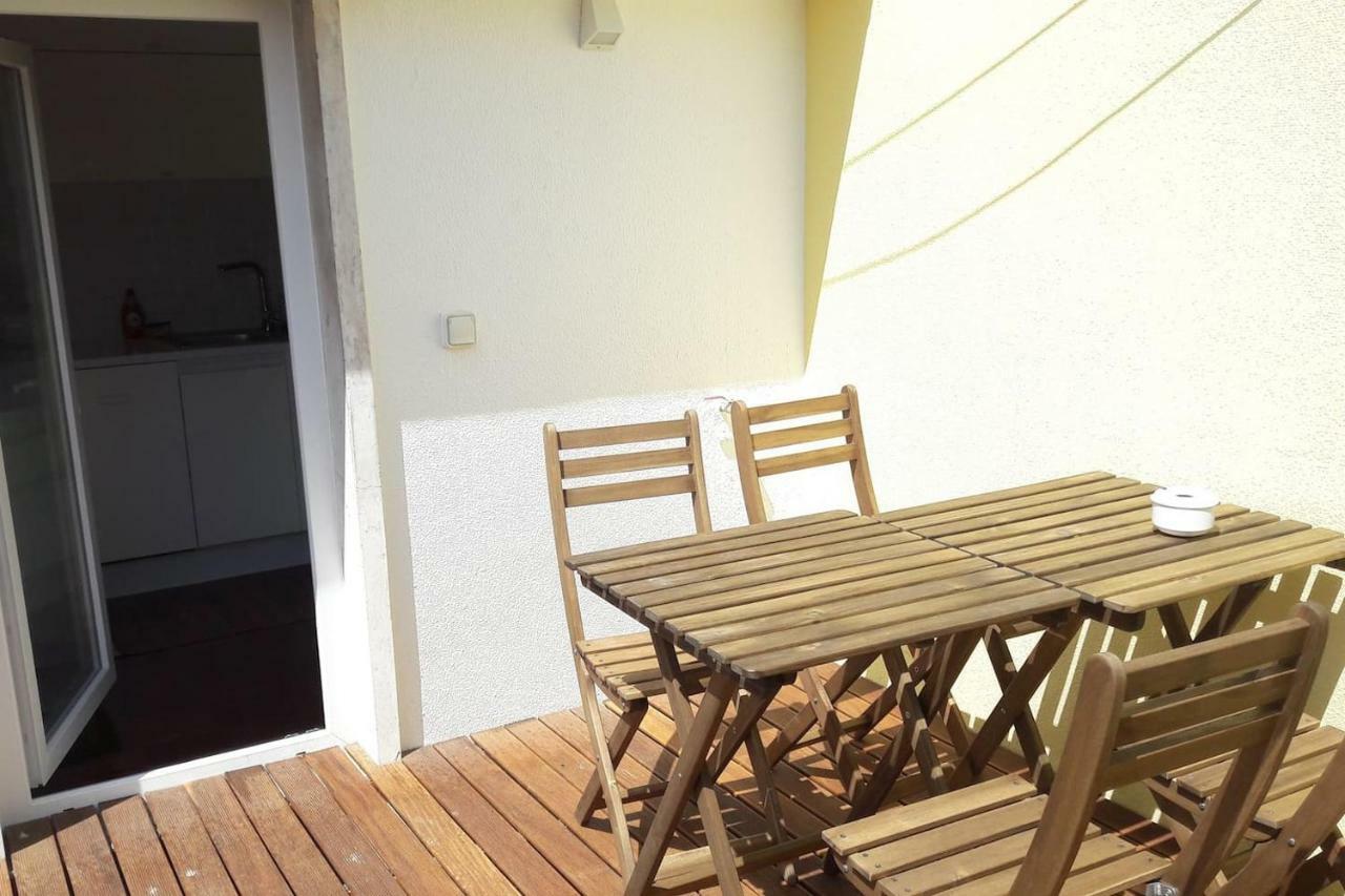 Modern Cosy Flat With Terrace In Campo De Ourique. Apartment Lisbon Luaran gambar