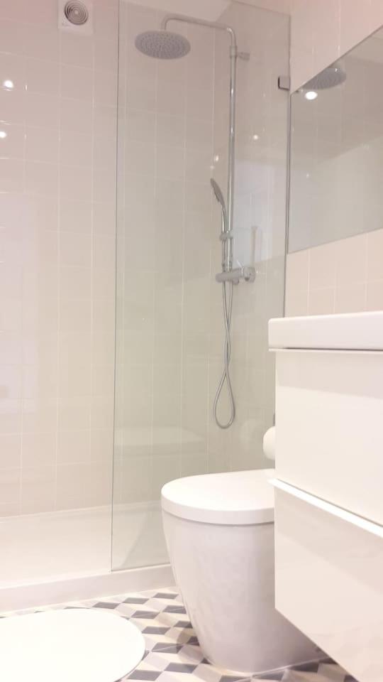 Modern Cosy Flat With Terrace In Campo De Ourique. Apartment Lisbon Luaran gambar