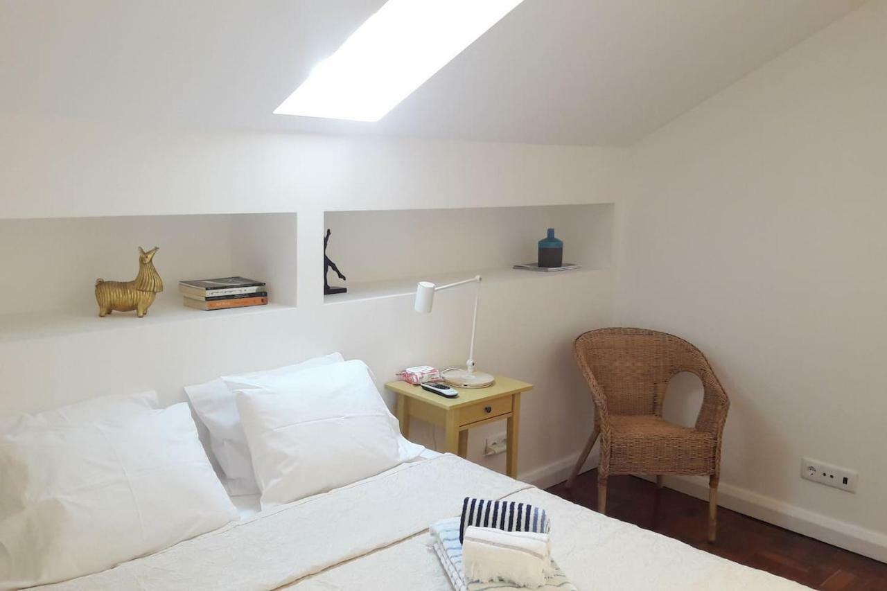 Modern Cosy Flat With Terrace In Campo De Ourique. Apartment Lisbon Luaran gambar