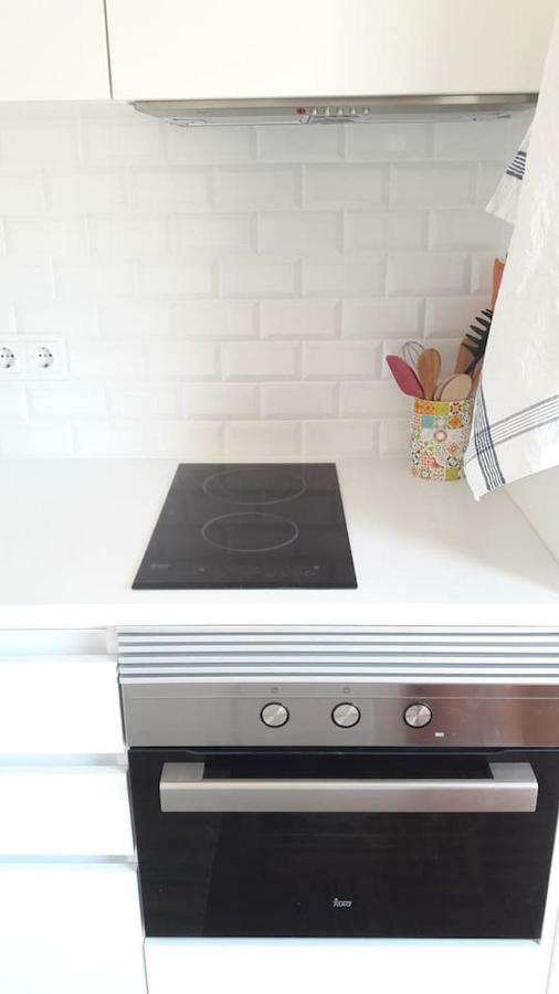 Modern Cosy Flat With Terrace In Campo De Ourique. Apartment Lisbon Luaran gambar