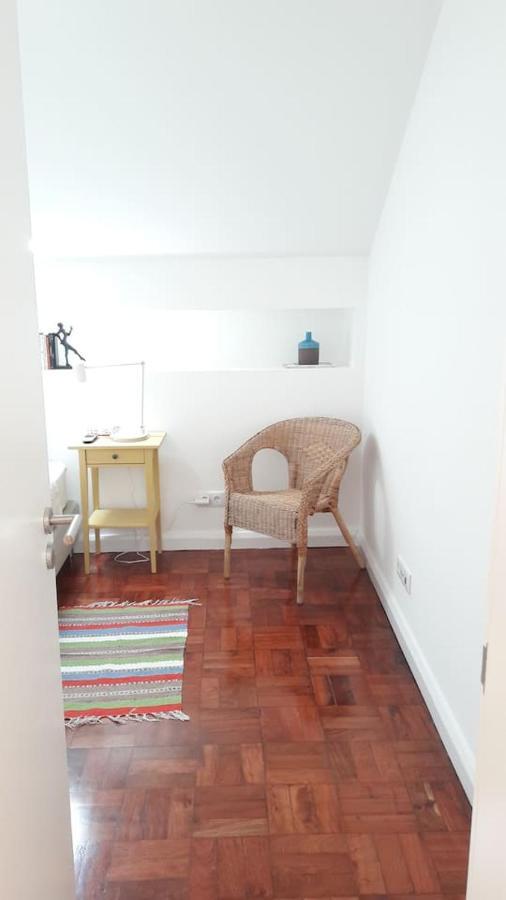Modern Cosy Flat With Terrace In Campo De Ourique. Apartment Lisbon Luaran gambar