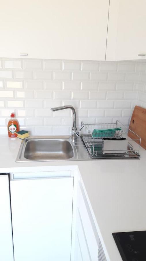 Modern Cosy Flat With Terrace In Campo De Ourique. Apartment Lisbon Luaran gambar